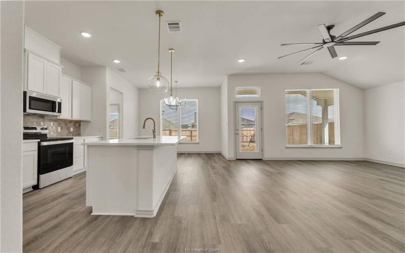 3577 Pointe du Hoc Loop, Bryan, TX 77808, 3 Bedrooms Bedrooms, ,2 BathroomsBathrooms,Residential,For Sale,3577 Pointe du Hoc Loop,0,26002570