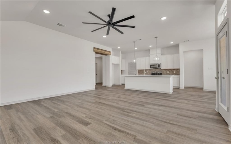 3577 Pointe du Hoc Loop, Bryan, TX 77808, 3 Bedrooms Bedrooms, ,2 BathroomsBathrooms,Residential,For Sale,3577 Pointe du Hoc Loop,0,26002570