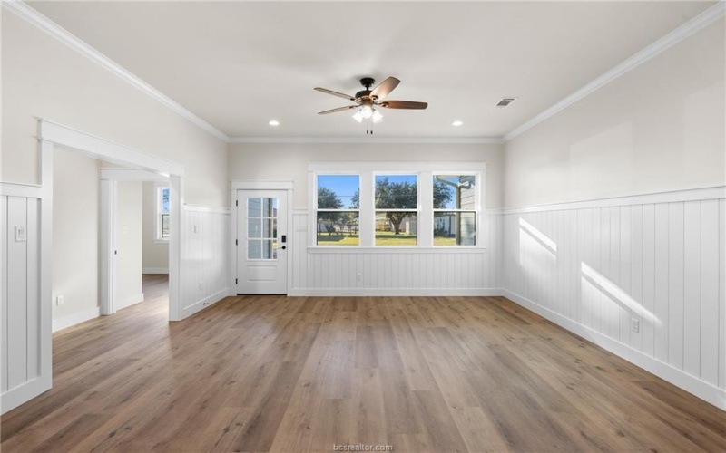 610 E Englewood Street, Franklin, TX 77856, 3 Bedrooms Bedrooms, ,2 BathroomsBathrooms,Residential,For Sale,610 E Englewood Street,0,26002573