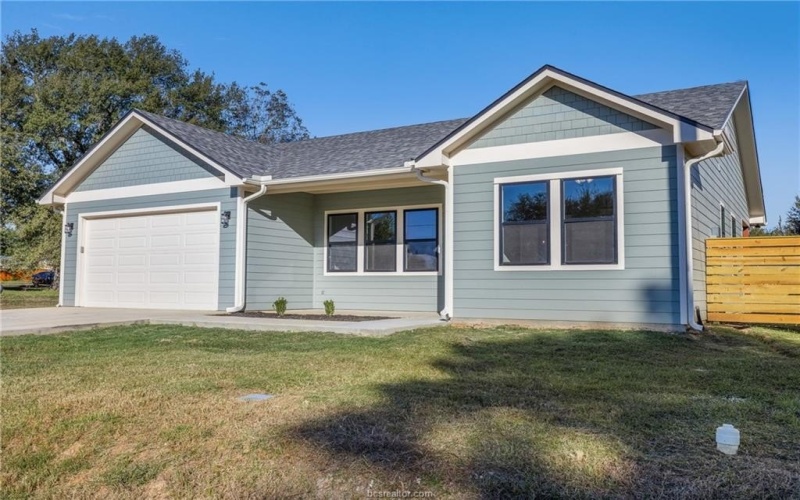 610 E Englewood Street, Franklin, TX 77856, 3 Bedrooms Bedrooms, ,2 BathroomsBathrooms,Residential,For Sale,610 E Englewood Street,0,26002573