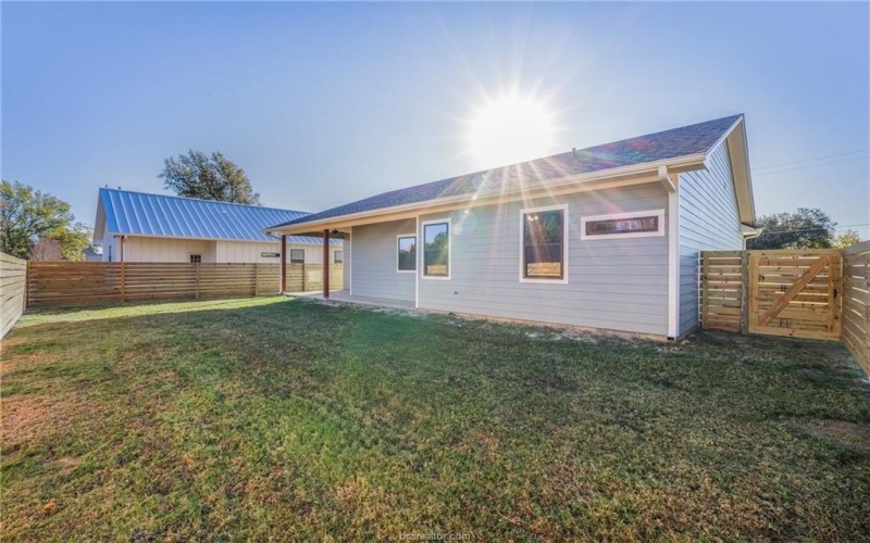 610 E Englewood Street, Franklin, TX 77856, 3 Bedrooms Bedrooms, ,2 BathroomsBathrooms,Residential,For Sale,610 E Englewood Street,0,26002573