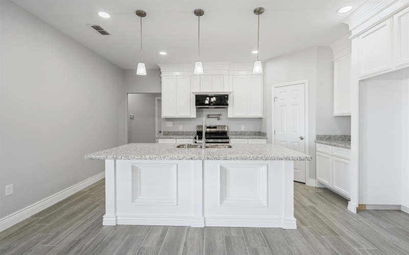 156 Kenwood, Del Rio, TX 78840, 4 Bedrooms Bedrooms, ,2 BathroomsBathrooms,Residential,For Sale,156 Kenwood,0,208236