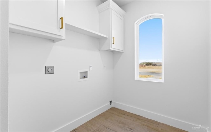 417 Serg Loop, Alamo, TX 78516, 3 Bedrooms Bedrooms, ,2 BathroomsBathrooms,Residential,For Sale,417 Serg Loop,0,496990