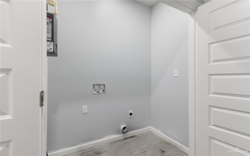 100 Yasmin Street, Weslaco, TX 78596, 3 Bedrooms Bedrooms, ,2 BathroomsBathrooms,Residential,For Sale,100 Yasmin Street,0,497090