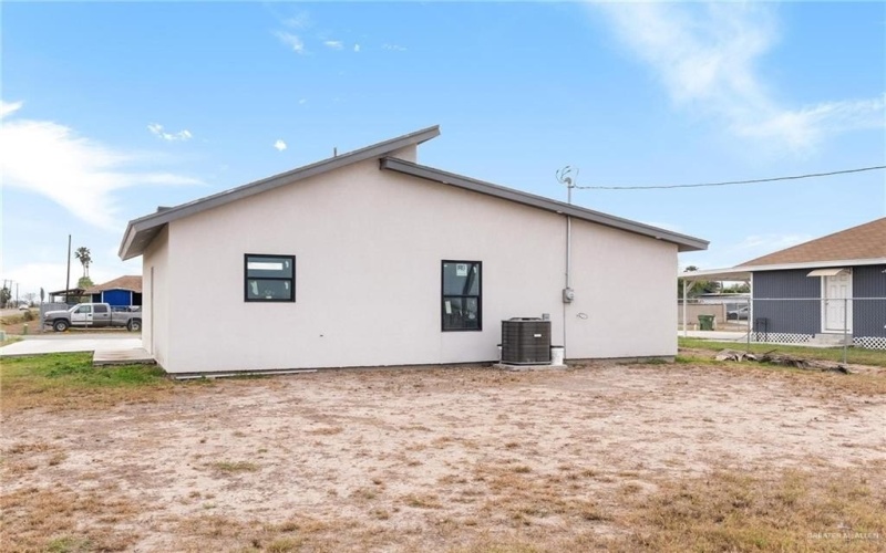 100 Yasmin Street, Weslaco, TX 78596, 3 Bedrooms Bedrooms, ,2 BathroomsBathrooms,Residential,For Sale,100 Yasmin Street,0,497090