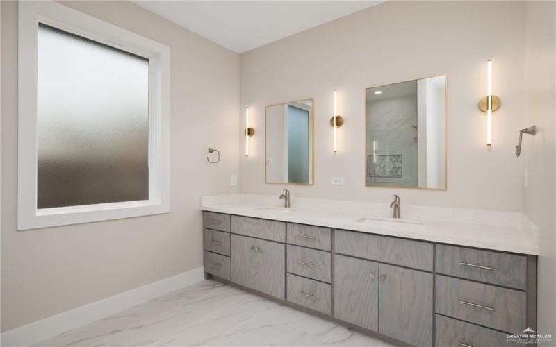 2615 Windsor Street, Edinburg, TX 78541, 3 Bedrooms Bedrooms, ,3 BathroomsBathrooms,Residential,For Sale,2615 Windsor Street,0,497093