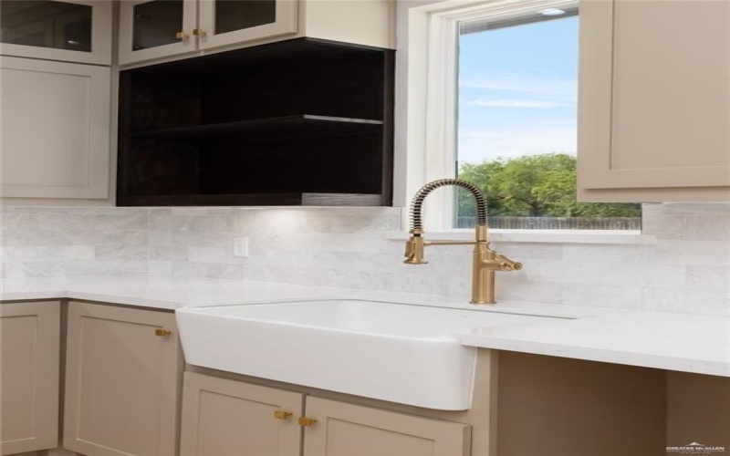 2615 Windsor Street, Edinburg, TX 78541, 3 Bedrooms Bedrooms, ,3 BathroomsBathrooms,Residential,For Sale,2615 Windsor Street,0,497093