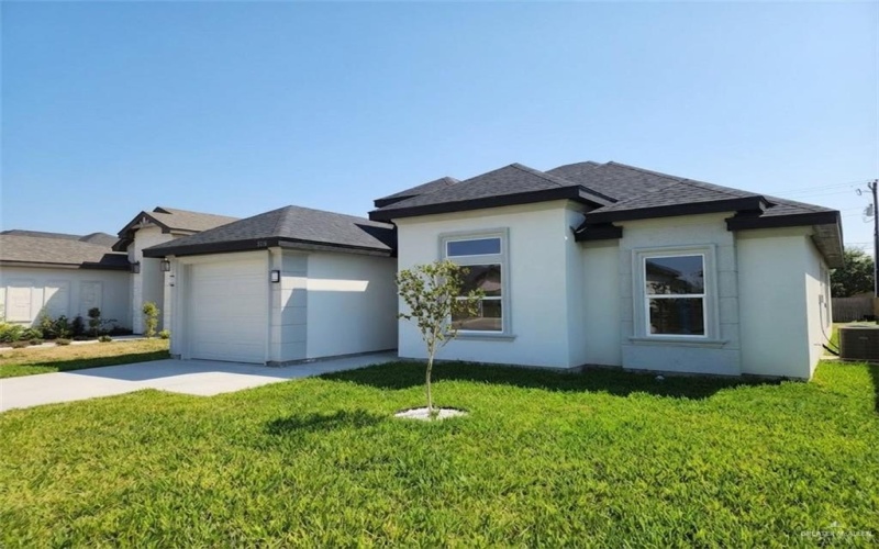 3216 E Alexa Street, Edinburg, TX 78542, 3 Bedrooms Bedrooms, ,2 BathroomsBathrooms,Residential,For Sale,3216 E Alexa Street,0,497134