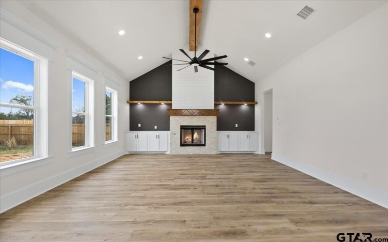 19395 Ridge Point Cir, Lindale, TX 75771, 4 Bedrooms Bedrooms, ,2 BathroomsBathrooms,Residential,For Sale,19395 Ridge Point Cir,0,26002928