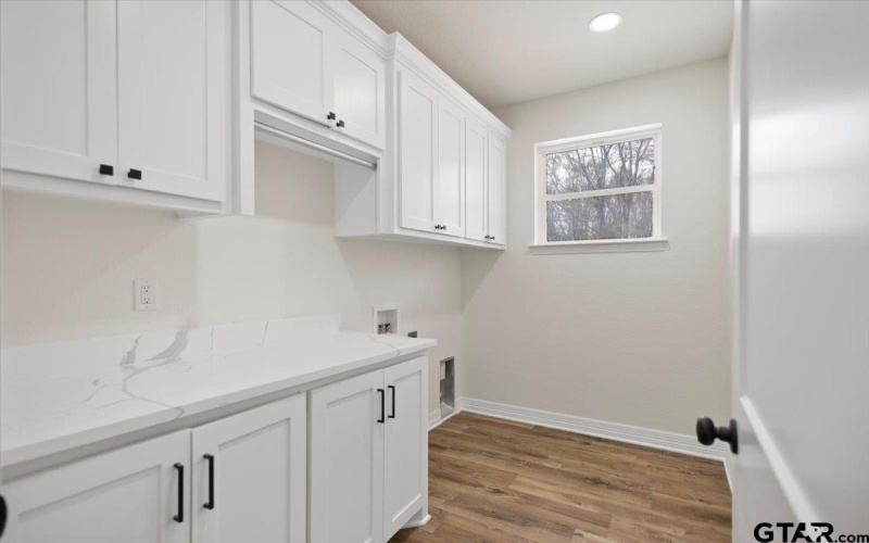 19395 Ridge Point Cir, Lindale, TX 75771, 4 Bedrooms Bedrooms, ,2 BathroomsBathrooms,Residential,For Sale,19395 Ridge Point Cir,0,26002928