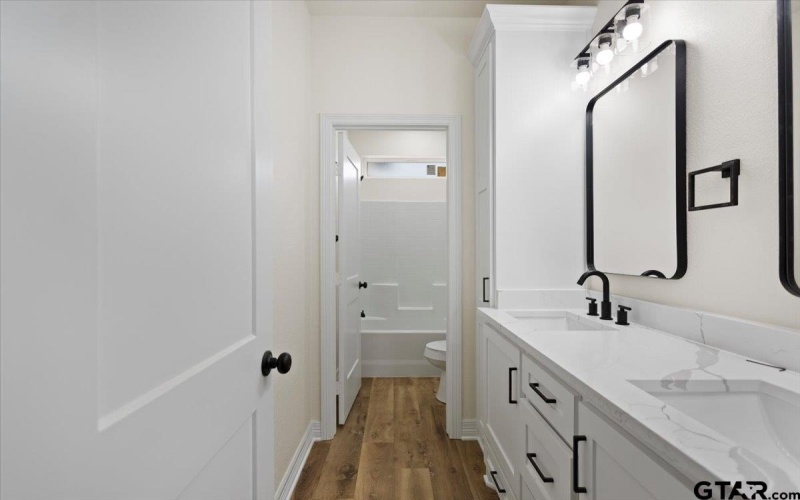 19395 Ridge Point Cir, Lindale, TX 75771, 4 Bedrooms Bedrooms, ,2 BathroomsBathrooms,Residential,For Sale,19395 Ridge Point Cir,0,26002928