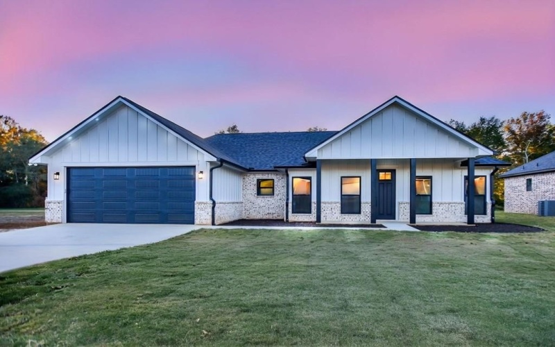 174 Rock Creek Drive, Nacogdoches, TX 75965, 3 Bedrooms Bedrooms, ,2 BathroomsBathrooms,Residential,For Sale,174 Rock Creek Drive,0,22501918