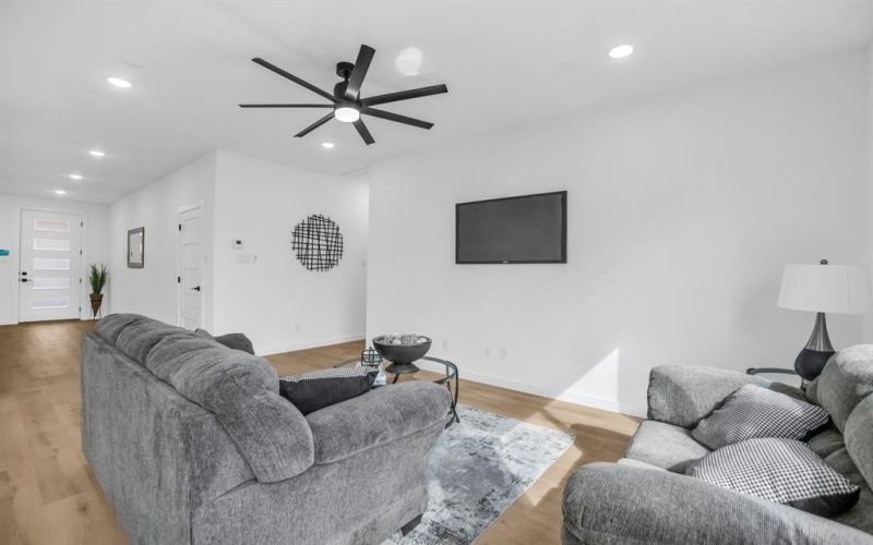 139 Forest Oaks Drive, Gun Barrel City, TX 75156, 3 Bedrooms Bedrooms, ,2 BathroomsBathrooms,Residential,For Sale,139 Forest Oaks Drive,0,21190791