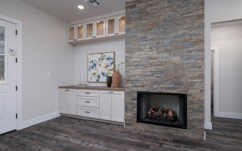 621 Oaklawn Drive, River Oaks, TX 76114, 4 Habitaciones Habitaciones , ,3 BañosBaños,Residential,En Venta,621 Oaklawn Drive,0,21192643