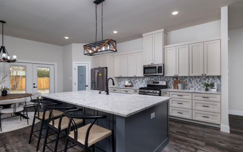 621 Oaklawn Drive, River Oaks, TX 76114, 4 Habitaciones Habitaciones , ,3 BañosBaños,Residential,En Venta,621 Oaklawn Drive,0,21192643