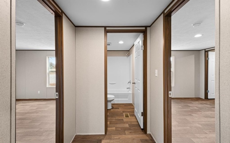 107 Valley Street, Bridgeport, TX 76426, 4 Habitaciones Habitaciones , ,2 BañosBaños,Residential,En Venta,107 Valley Street,0,21194967