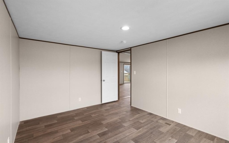 107 Valley Street, Bridgeport, TX 76426, 4 Habitaciones Habitaciones , ,2 BañosBaños,Residential,En Venta,107 Valley Street,0,21194967