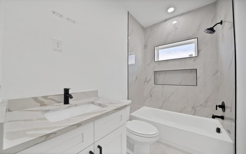 1405 Barry Avenue, Dallas, TX 75223, 3 Bedrooms Bedrooms, ,2 BathroomsBathrooms,Residential Multi Family,For Sale,1405 Barry Avenue,0,21194974