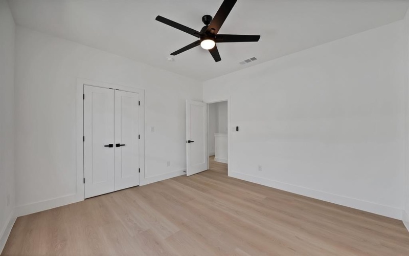 1405 Barry Avenue, Dallas, TX 75223, 3 Bedrooms Bedrooms, ,2 BathroomsBathrooms,Residential Multi Family,For Sale,1405 Barry Avenue,0,21194974