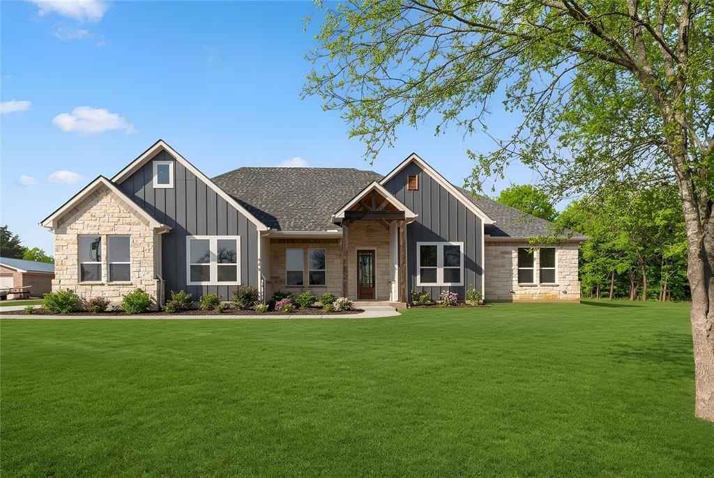 948 County Road 414, Cleburne, TX 76031, 4 Bedrooms Bedrooms, ,3 BathroomsBathrooms,Residential,For Sale,948 County Road 414,0,21195112