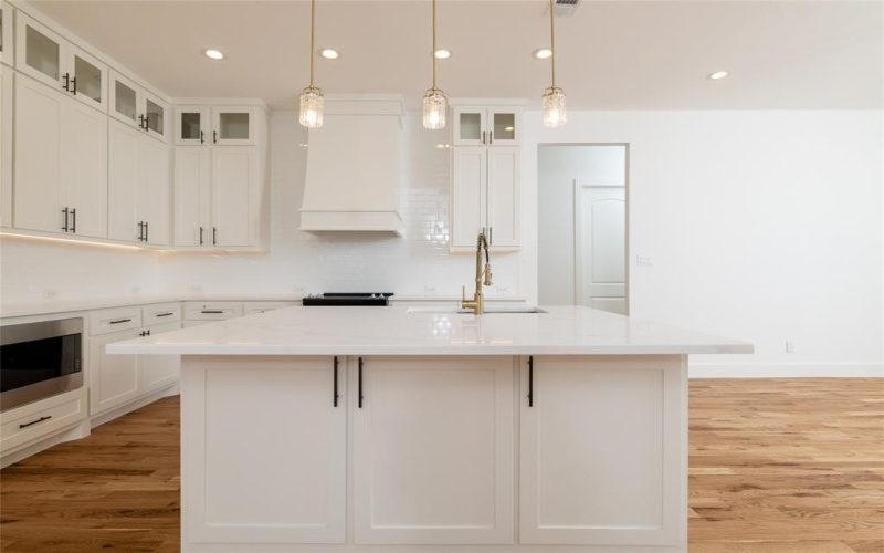 948 County Road 414, Cleburne, TX 76031, 4 Bedrooms Bedrooms, ,3 BathroomsBathrooms,Residential,For Sale,948 County Road 414,0,21195112