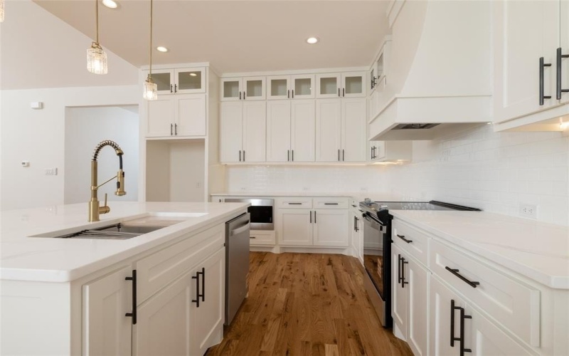 948 County Road 414, Cleburne, TX 76031, 4 Bedrooms Bedrooms, ,3 BathroomsBathrooms,Residential,For Sale,948 County Road 414,0,21195112