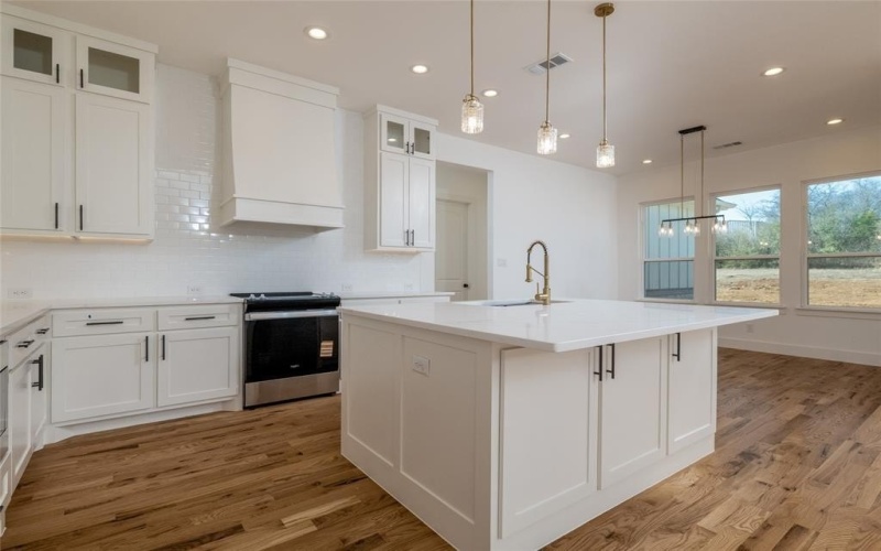 948 County Road 414, Cleburne, TX 76031, 4 Bedrooms Bedrooms, ,3 BathroomsBathrooms,Residential,For Sale,948 County Road 414,0,21195112