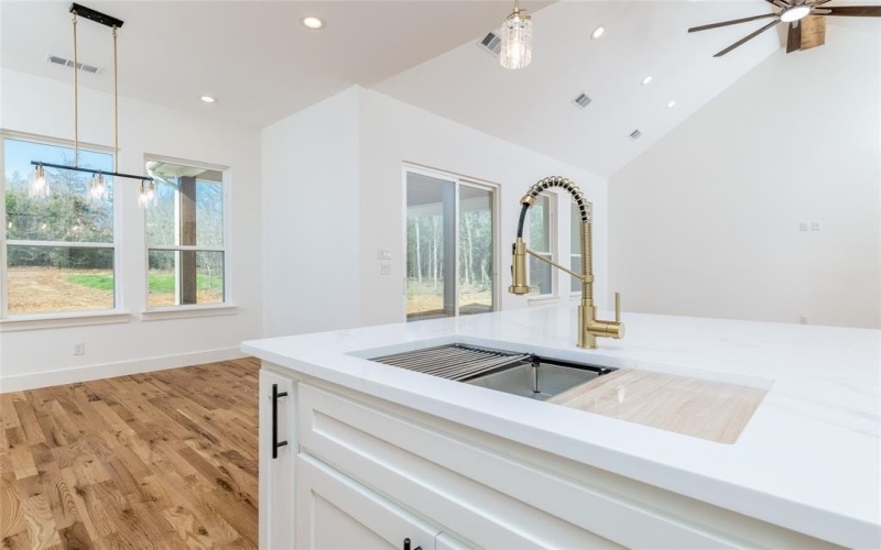 948 County Road 414, Cleburne, TX 76031, 4 Bedrooms Bedrooms, ,3 BathroomsBathrooms,Residential,For Sale,948 County Road 414,0,21195112