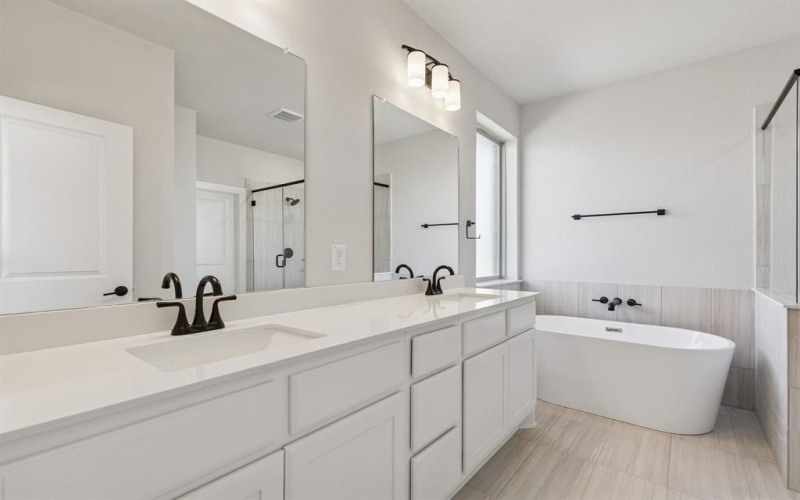 4551 Night Hawk Trail, Waxahachie, TX 75165, 4 Habitaciones Habitaciones , ,3 BañosBaños,Residential,En Venta,4551 Night Hawk Trail,0,21195514