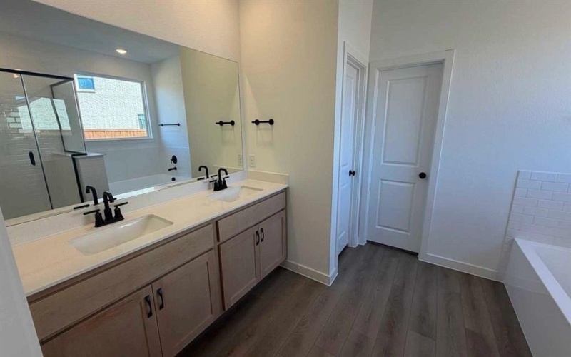 1825 Bachman Lane, Forney, TX 75126, 5 Bedrooms Bedrooms, ,5 BathroomsBathrooms,Residential,For Sale,1825 Bachman Lane,0,21195573