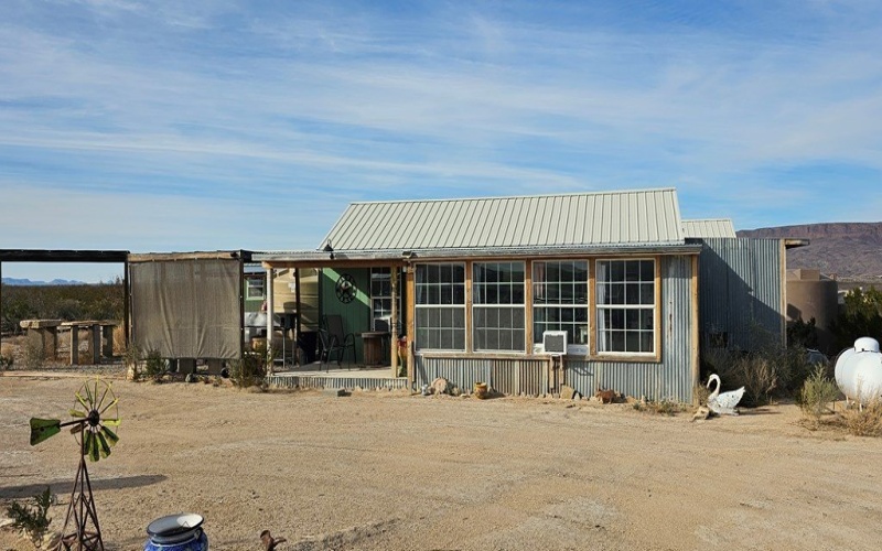 2727 Terlingua Ranch Rd, Terlingua, TX 79852, 3 Bedrooms Bedrooms, ,Residential,For Sale,2727 Terlingua Ranch Rd,0,167842