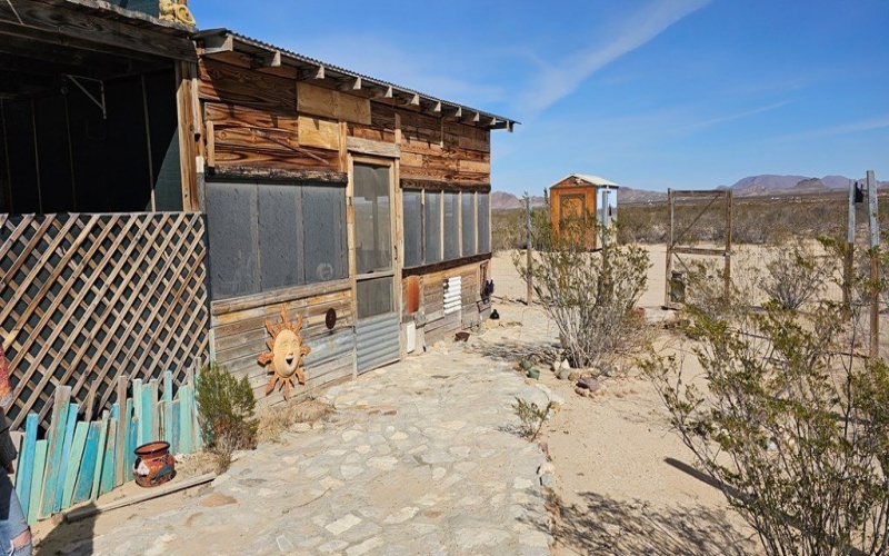 2727 Terlingua Ranch Rd, Terlingua, TX 79852, 3 Bedrooms Bedrooms, ,Residential,For Sale,2727 Terlingua Ranch Rd,0,167842