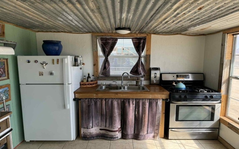 2727 Terlingua Ranch Rd, Terlingua, TX 79852, 3 Bedrooms Bedrooms, ,Residential,For Sale,2727 Terlingua Ranch Rd,0,167842
