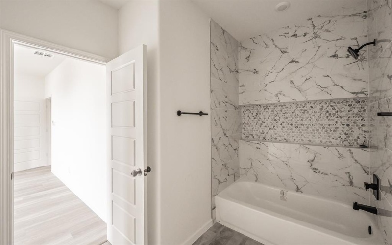 5708 Vanessa Court, Granbury, TX 76048, 3 Bedrooms Bedrooms, ,2 BathroomsBathrooms,Residential,For Sale,5708 Vanessa Court,0,21193612