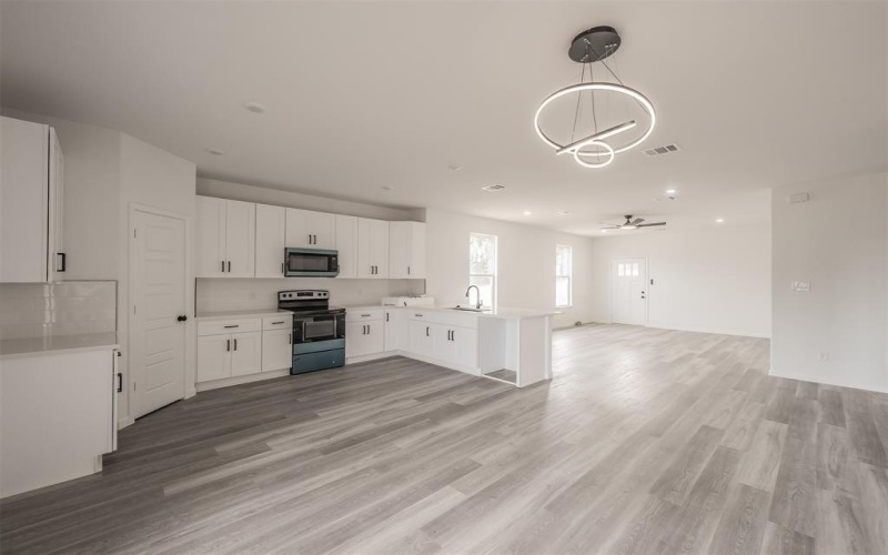 5708 Vanessa Court, Granbury, TX 76048, 3 Bedrooms Bedrooms, ,2 BathroomsBathrooms,Residential,For Sale,5708 Vanessa Court,0,21193612