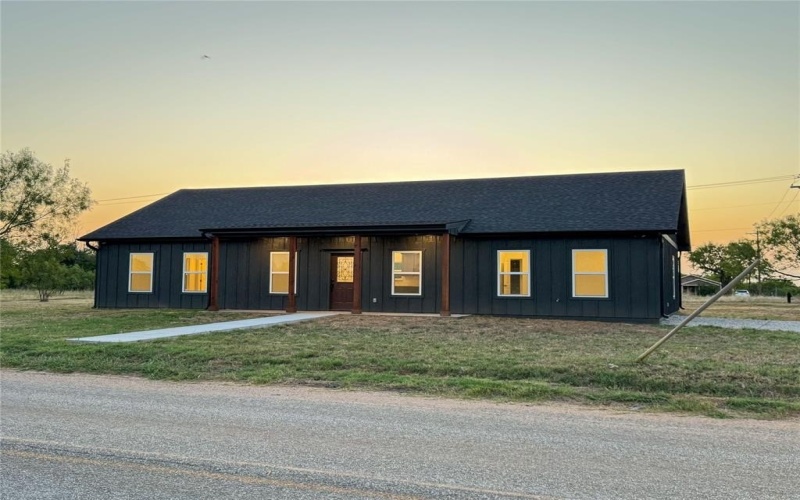 709 Harris Street, Cisco, TX 76437, 3 Habitaciones Habitaciones , ,2 BañosBaños,Residential,En Venta,709 Harris Street,0,20675588