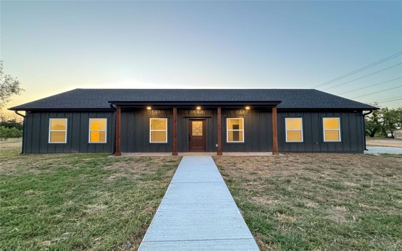 709 Harris Street, Cisco, TX 76437, 3 Habitaciones Habitaciones , ,2 BañosBaños,Residential,En Venta,709 Harris Street,0,20675588