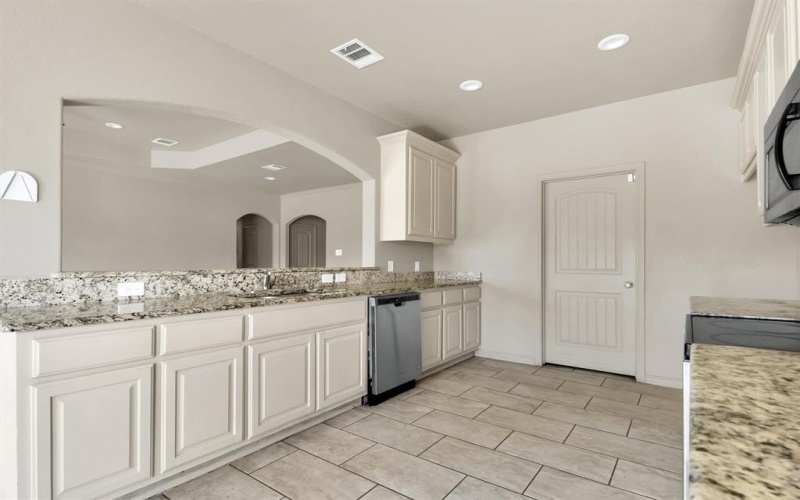 2923 E Pepperidge Drive, Lancaster, TX 75134, 3 Bedrooms Bedrooms, ,2 BathroomsBathrooms,Residential,For Sale,2923 E Pepperidge Drive,0,21194486