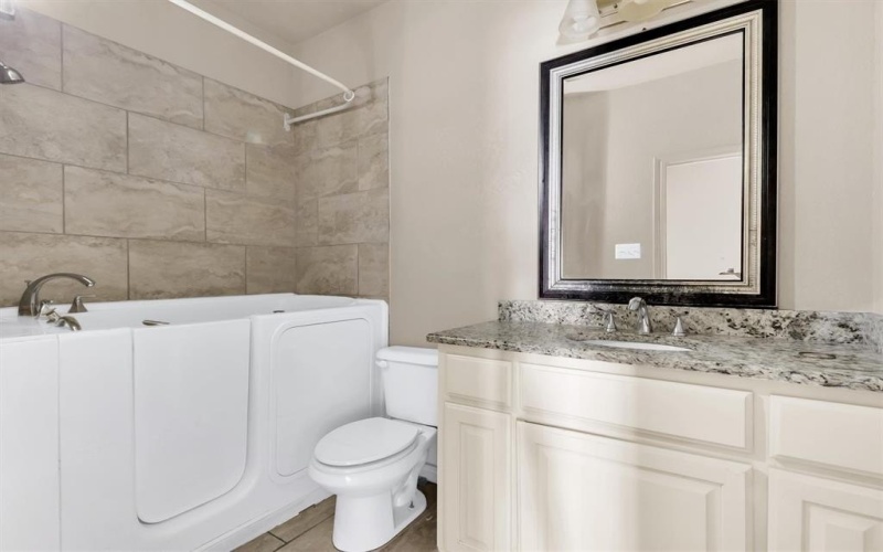 2923 E Pepperidge Drive, Lancaster, TX 75134, 3 Bedrooms Bedrooms, ,2 BathroomsBathrooms,Residential,For Sale,2923 E Pepperidge Drive,0,21194486