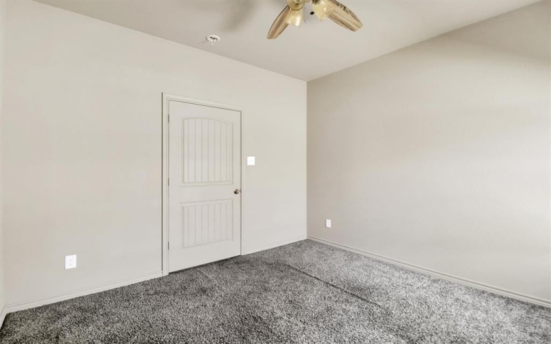 2923 E Pepperidge Drive, Lancaster, TX 75134, 3 Bedrooms Bedrooms, ,2 BathroomsBathrooms,Residential,For Sale,2923 E Pepperidge Drive,0,21194486