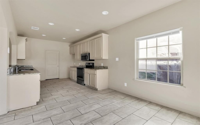 2923 E Pepperidge Drive, Lancaster, TX 75134, 3 Bedrooms Bedrooms, ,2 BathroomsBathrooms,Residential,For Sale,2923 E Pepperidge Drive,0,21194486