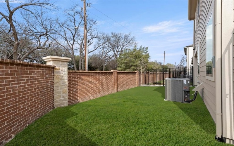 2557 Lost Maples Lane, Dallas, TX 75228, 3 Bedrooms Bedrooms, ,2 BathroomsBathrooms,Residential,For Sale,2557 Lost Maples Lane,0,21194585