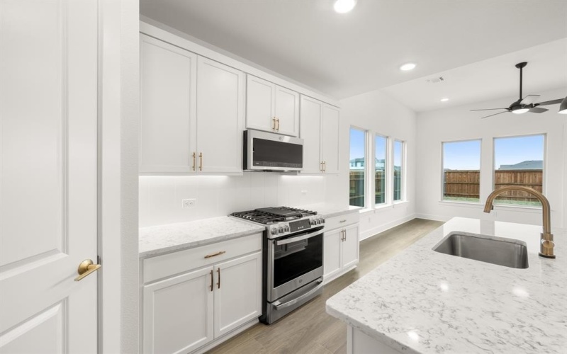 7424 Autumn Hill Drive, Denton, TX 76249, 3 Habitaciones Habitaciones , ,2 BañosBaños,Residential,En Venta,7424 Autumn Hill Drive,0,21194755