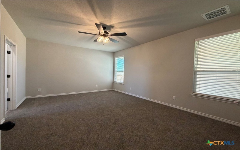 3008 Seeker Street, Killeen, TX 76549, 5 Bedrooms Bedrooms, ,2 BathroomsBathrooms,Residential,For Sale,3008 Seeker Street,0,605677