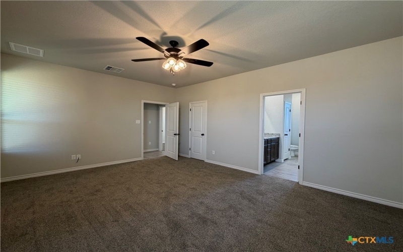 3008 Seeker Street, Killeen, TX 76549, 5 Bedrooms Bedrooms, ,2 BathroomsBathrooms,Residential,For Sale,3008 Seeker Street,0,605677