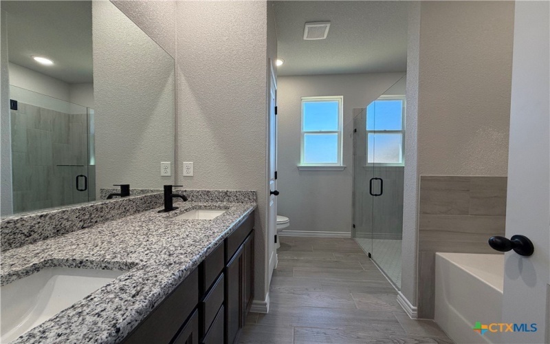 3008 Seeker Street, Killeen, TX 76549, 5 Bedrooms Bedrooms, ,2 BathroomsBathrooms,Residential,For Sale,3008 Seeker Street,0,605677