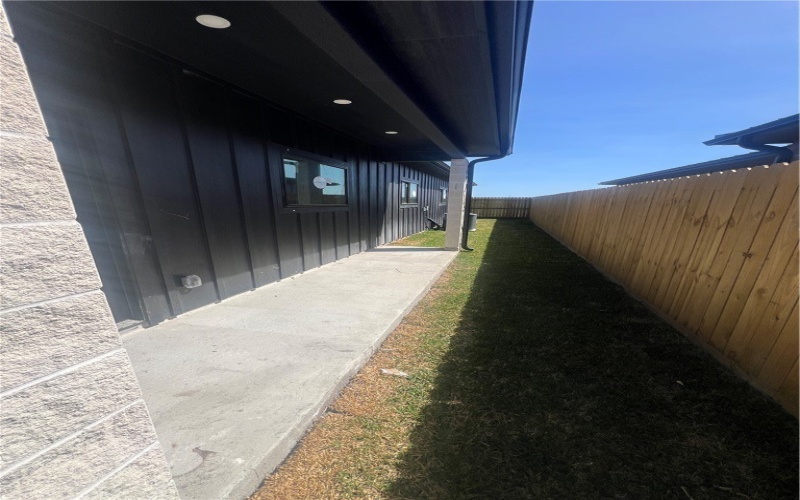 2706 Grace unit: A, Corpus Christi, TX 78414, 3 Bedrooms Bedrooms, ,2 BathroomsBathrooms,Residential Multi Family,For Sale,2706 Grace unit: A,0,472546