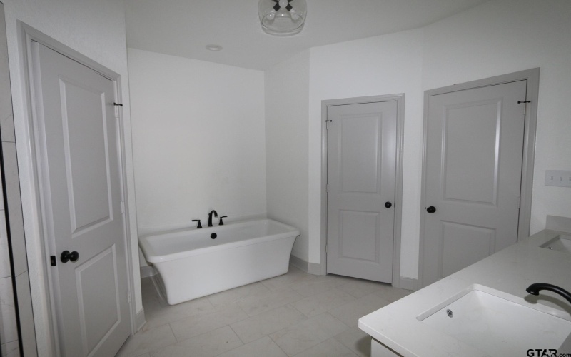 11796 Jayden Lane, Tyler, TX 75703, 3 Bedrooms Bedrooms, ,2 BathroomsBathrooms,Residential,For Sale,11796 Jayden Lane,0,26002970