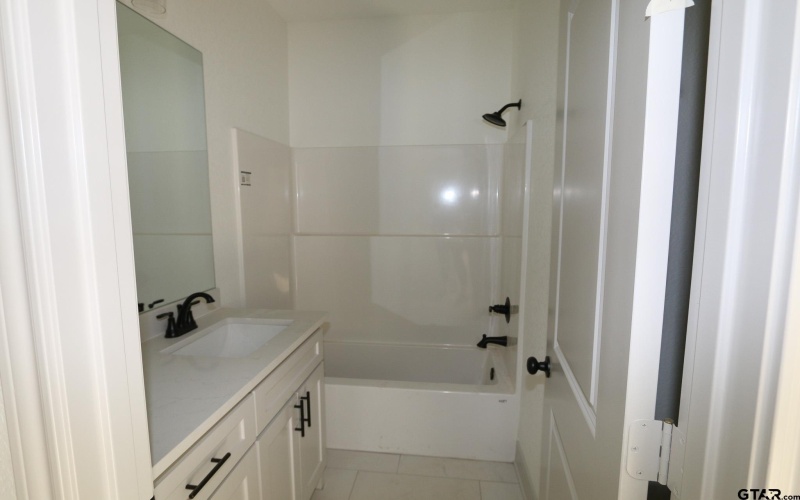 11796 Jayden Lane, Tyler, TX 75703, 3 Bedrooms Bedrooms, ,2 BathroomsBathrooms,Residential,For Sale,11796 Jayden Lane,0,26002970