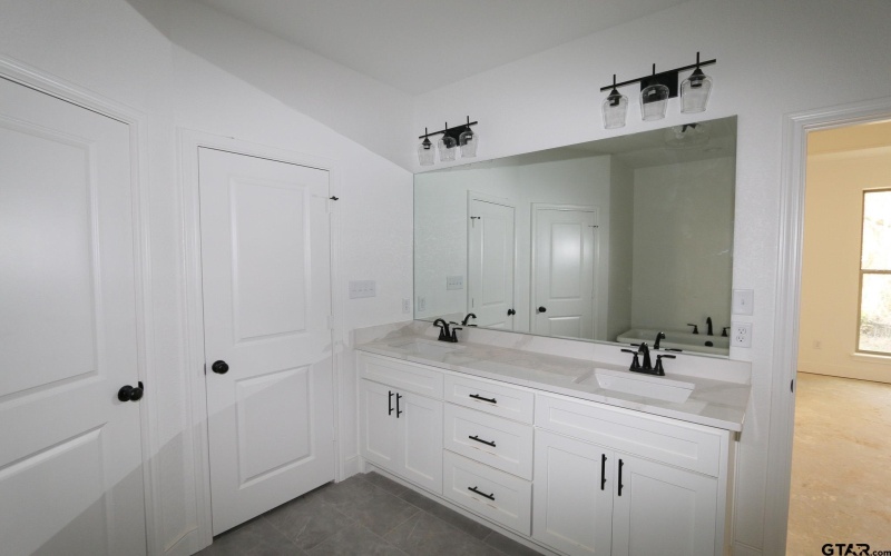 11786 Jayden Lane, Tyler, TX 75703, 3 Bedrooms Bedrooms, ,2 BathroomsBathrooms,Residential,For Sale,11786 Jayden Lane,0,26002972